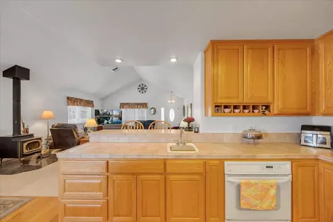 Kitchen - 723 Mother Shipton, Copperopolis, CA 95228 photo 7 of 8