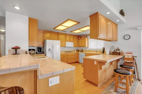 Kitchen - 723 Mother Shipton, Copperopolis, CA 95228 photo 2 of 8