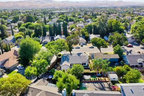 View/Area - 536 Clover Ave, Patterson, CA 95363 photo 6 of 9