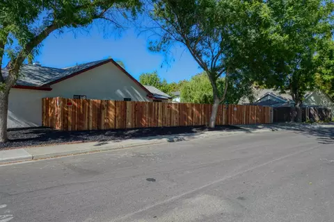 Exterior - 536 Clover Ave, Patterson, CA 95363 photo 3 of 9