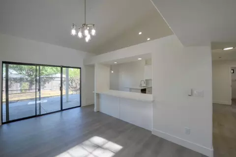 Living - 536 Clover Ave, Patterson, CA 95363 photo 3 of 3