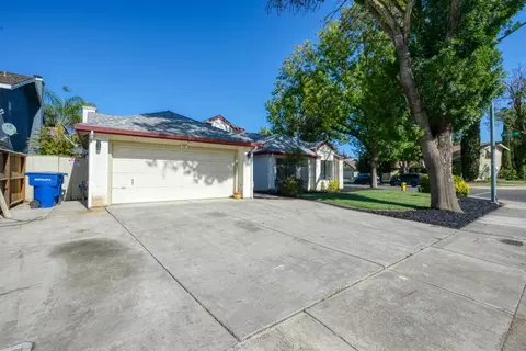 Exterior - 536 Clover Ave, Patterson, CA 95363 photo 2 of 9