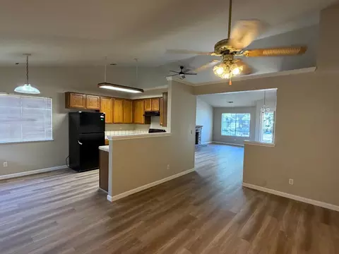 Living - 545 Westfield Pl, Patterson, CA 95363 photo 8 of 12