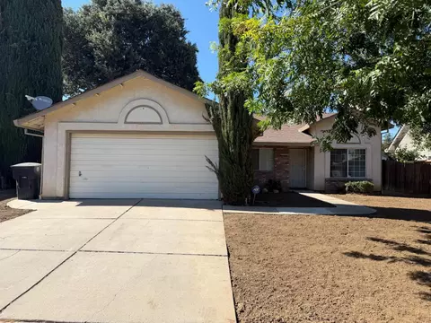 Exterior - 545 Westfield Pl, Patterson, CA 95363 photo 2 of 8