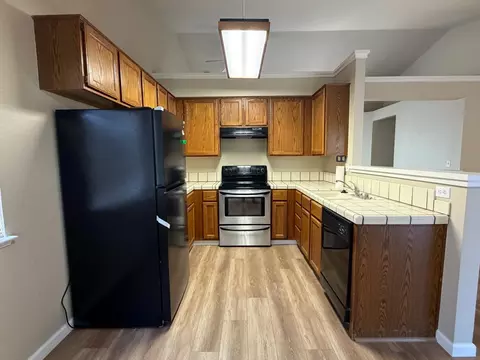 Kitchen - 545 Westfield Pl, Patterson, CA 95363 photo 1 of 3