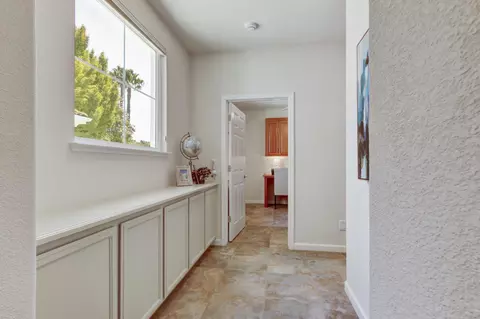 Entry Way - 5415 Rogers St, Davis, CA 95618 photo 7 of 10