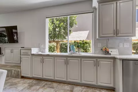 Kitchen - 5415 Rogers St, Davis, CA 95618 photo 3 of 11