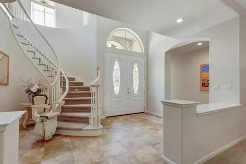 Entry Way - 5415 Rogers St, Davis, CA 95618 photo 2 of 10
