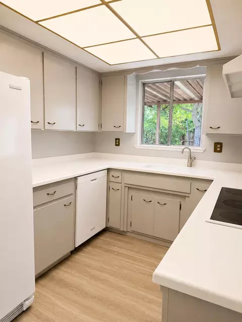 Kitchen - 908 Kevin Ct, Modesto, CA 95350 photo 3 of 3