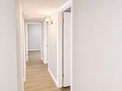 Entry Way - 908 Kevin Ct, Modesto, CA 95350 photo 1 of 2