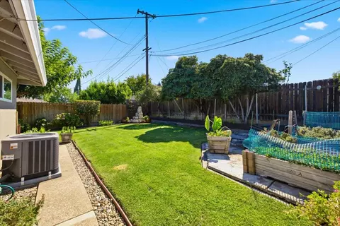 Exterior - 5105 Martin Way, Carmichael, CA 95608 photo 10 of 13