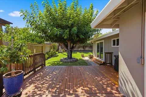 Exterior - 5105 Martin Way, Carmichael, CA 95608 photo 4 of 13