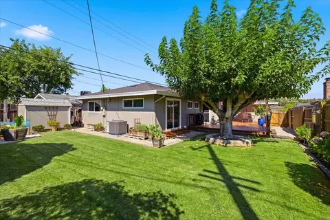 Exterior - 5105 Martin Way, Carmichael, CA 95608 photo 8 of 13