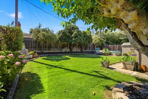 Exterior - 5105 Martin Way, Carmichael, CA 95608 photo 6 of 13