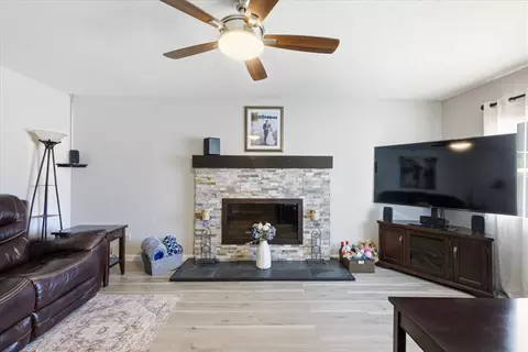 Living - 5105 Martin Way, Carmichael, CA 95608 photo 2 of 2