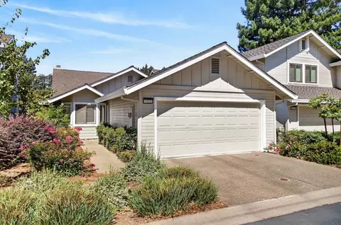 1920 University Park Dr, Sacramento, CA 95825