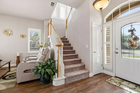 Entry Way - 3337 Matalea Ct, Modesto, CA 95355 photo 4 of 6