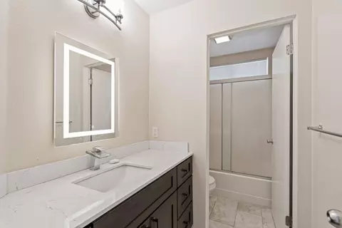 Bath - 2413 Halyard Way, Discovery Bay, CA 94505 photo 5 of 6