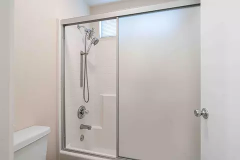 Bath - 2413 Halyard Way, Discovery Bay, CA 94505 photo 6 of 6