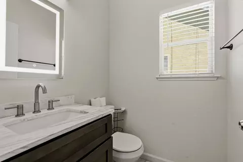 Bath - 2413 Halyard Way, Discovery Bay, CA 94505 photo 1 of 6