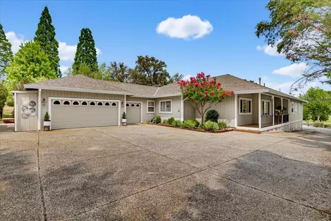 18853 Lake Forest Dr, Penn Valley, CA 95946