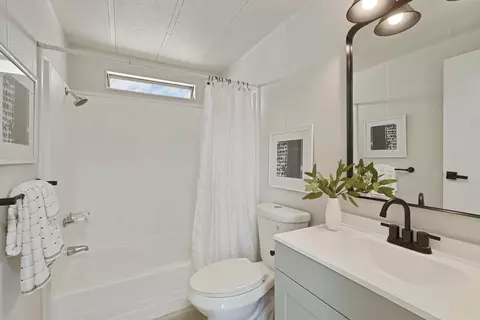 Bath - 337 C St, Empire, CA 95319 photo 1 of 3