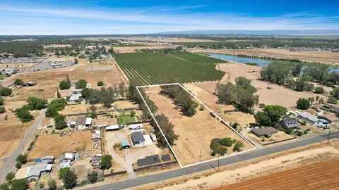 1145 Ella Ave, Olivehurst, CA 95961 photo 2