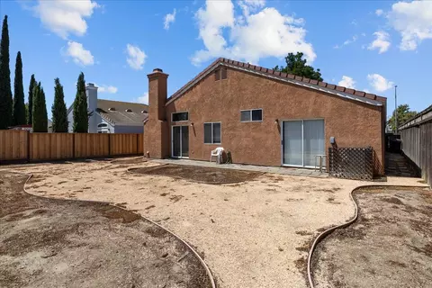 Exterior - 3140 Corbett Ln, Tracy, CA 95376 photo 4 of 5