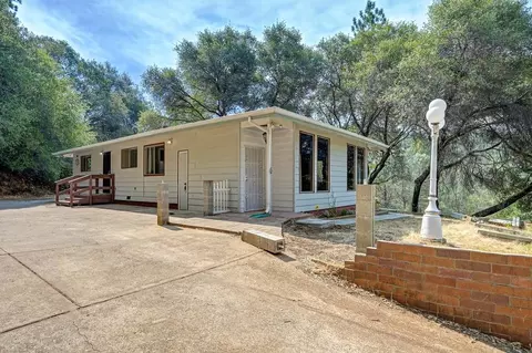 Exterior - 18251 W Clinton Rd, Jackson, CA 95642 photo 4 of 15