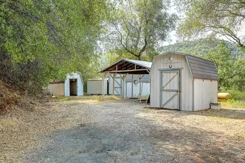 Exterior - 18251 W Clinton Rd, Jackson, CA 95642 photo 9 of 15