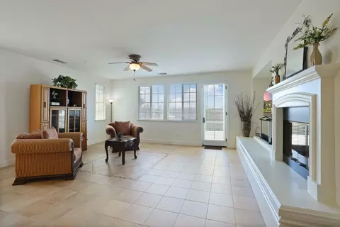 Living - 779 New Haven Dr, Tracy, CA 95377 photo 2 of 3