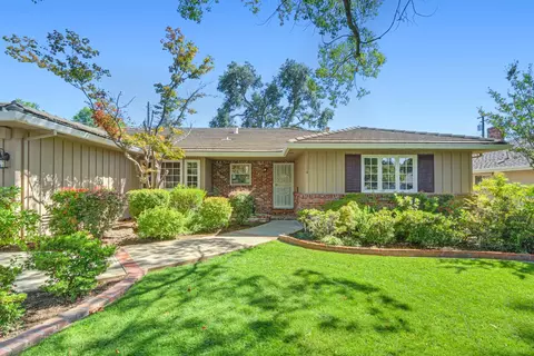 1294 Noonan Dr, Sacramento, CA 95822