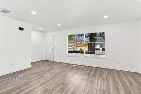 Living - 5127 Gibbons Dr, Carmichael, CA 95608 photo 2 of 5