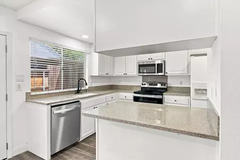 Kitchen - 5127 Gibbons Dr, Carmichael, CA 95608 photo 3 of 6