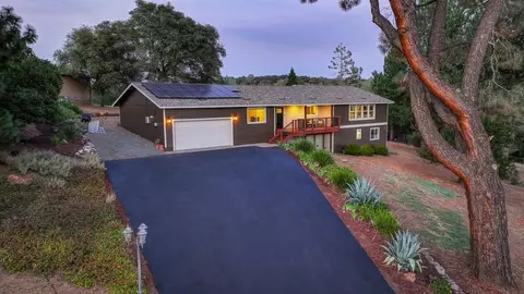 23339 Wayfarer Ct, Auburn, CA 95602