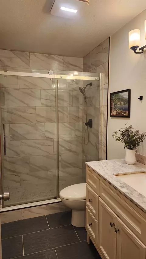 Bath - 180 Hawthorne Dr, Tracy, CA 95376 photo 3 of 3
