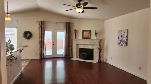 Living - 180 Hawthorne Dr, Tracy, CA 95376 photo 1 of 1