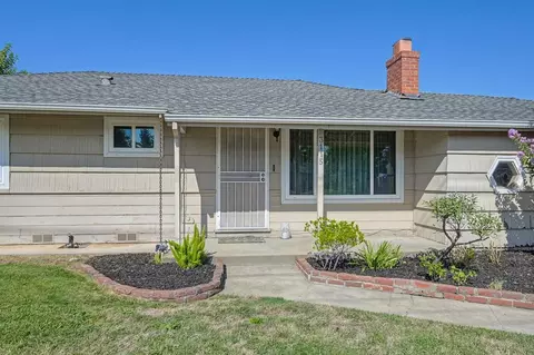 Exterior - 3115 Garfield Ave, Carmichael, CA 95608 photo 3 of 12