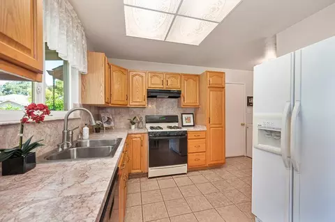Kitchen - 3115 Garfield Ave, Carmichael, CA 95608 photo 1 of 3