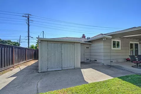 Exterior - 3115 Garfield Ave, Carmichael, CA 95608 photo 5 of 12