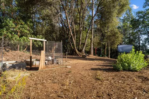 Exterior - 6561 Highgrade Ct, Placerville, CA 95667 photo 8 of 20