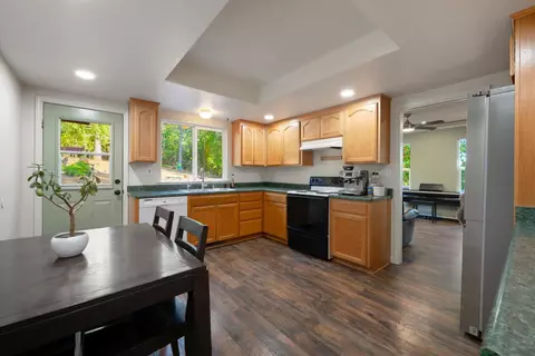 Kitchen - 6561 Highgrade Ct, Placerville, CA 95667 photo 5 of 5