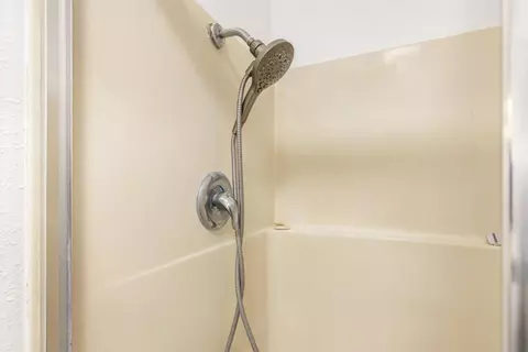 Bath - 509 Phoenix Ave, Modesto, CA 95354 photo 1 of 5