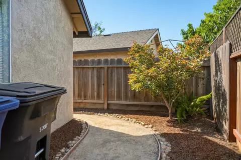 Exterior - 2140 Claymont Dr, Modesto, CA 95350 photo 14 of 14