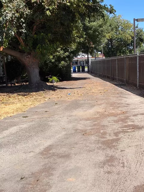 Exterior - 2100 W Main, Turlock, CA 95380 photo 14 of 15
