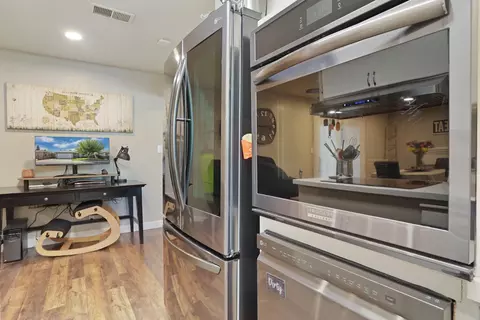 Kitchen - 401 Rainier Dr, Lodi, CA 95242 photo 3 of 4