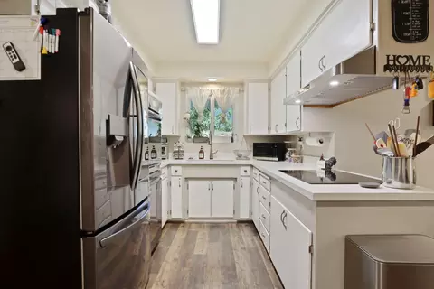 Kitchen - 401 Rainier Dr, Lodi, CA 95242 photo 1 of 4