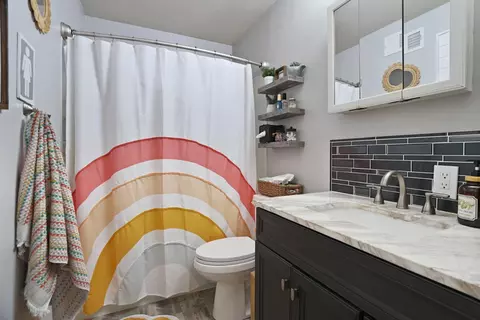 Bath - 401 Rainier Dr, Lodi, CA 95242 photo 1 of 3