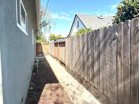 Exterior - 2306 Monte Carlo Ave, Modesto, CA 95350 photo 7 of 7