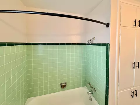 Bath - 2306 Monte Carlo Ave, Modesto, CA 95350 photo 3 of 3